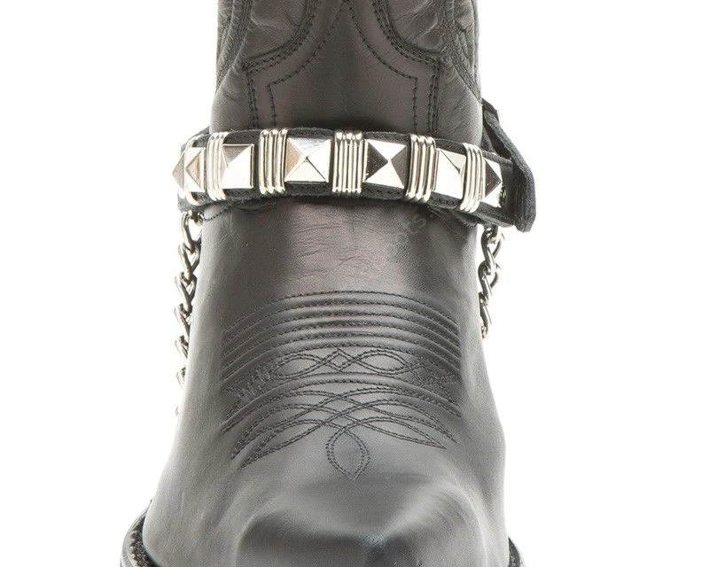 Arneses Rockeros Sendra Cuero Negro Con Tachuelas Estilo Heavy 1 Arneses Rockeros Sendra Cuero Negro Con Tachuelas Estilo Heavy