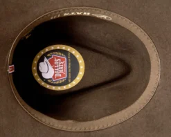 Sombrero Cowboy Estilo Outback Marrón Con Cinta De Cuero Adornada Con Piedras Turquesas 9 Sombrero Cowboy Estilo Outback Marrón Con Cinta De Cuero Adornada Con Piedras Turquesas -Moda Complementos Tienda Outlaw 2 3